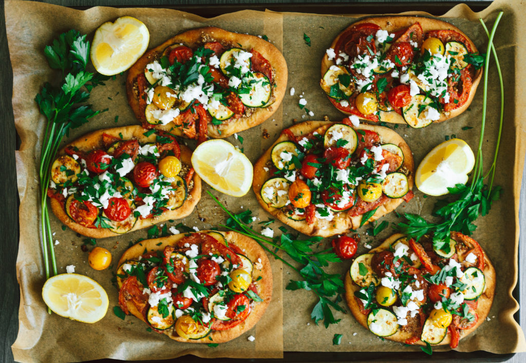 spiced tomato naan pizza